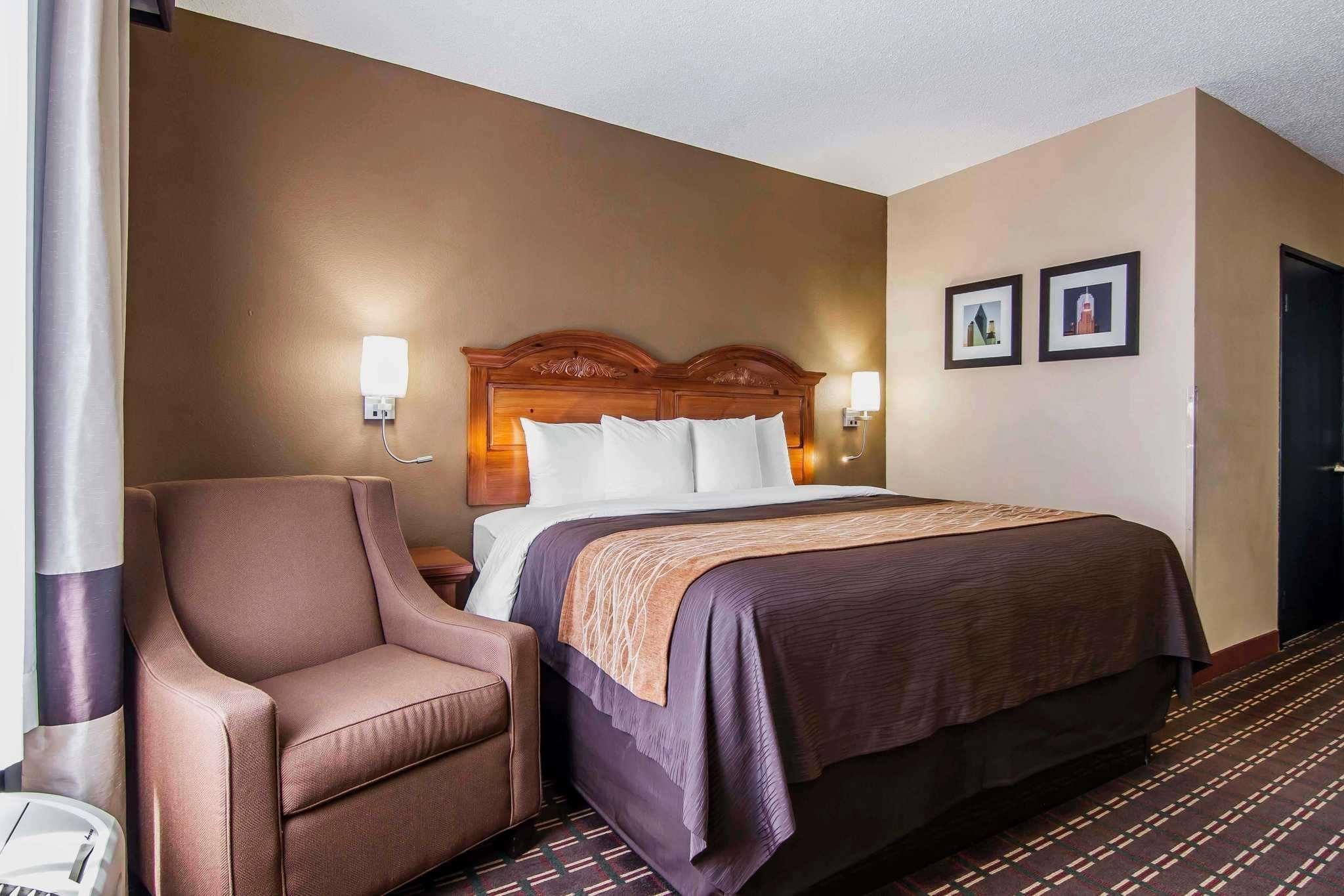 Quality Inn & Suites I-35 E-Walnut Hill Dallas Ngoại thất bức ảnh