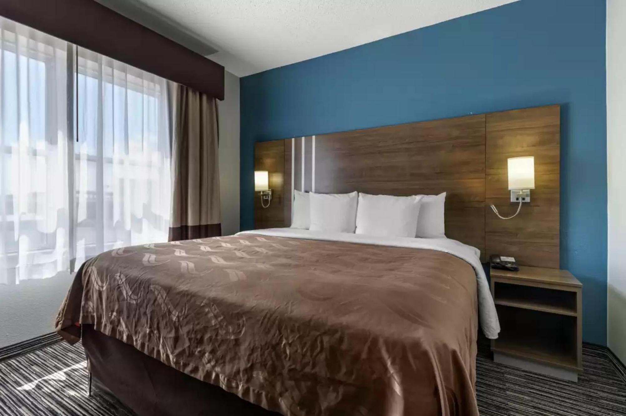 Quality Inn & Suites I-35 E-Walnut Hill Dallas Ngoại thất bức ảnh