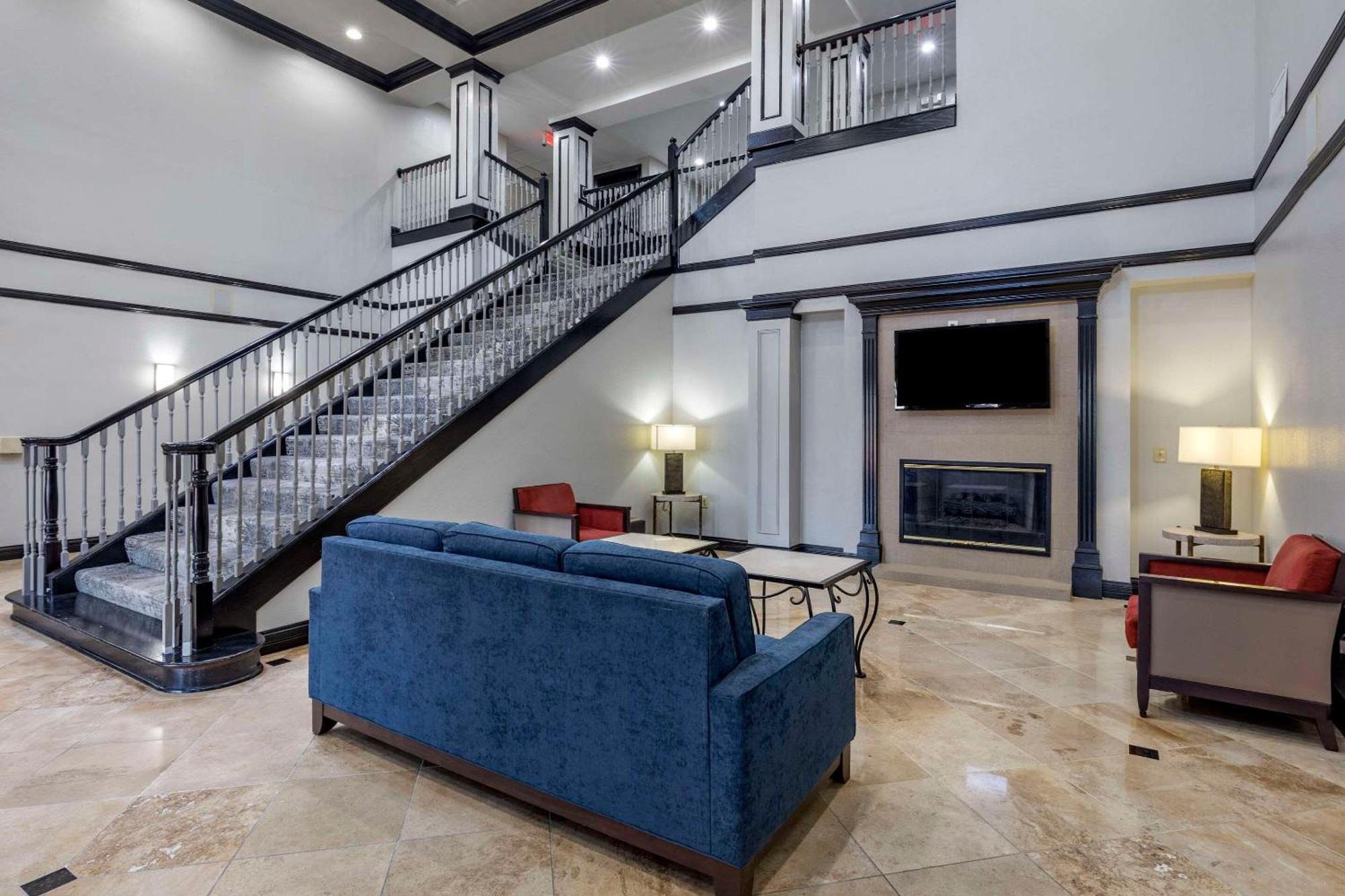 Quality Inn & Suites I-35 E-Walnut Hill Dallas Ngoại thất bức ảnh