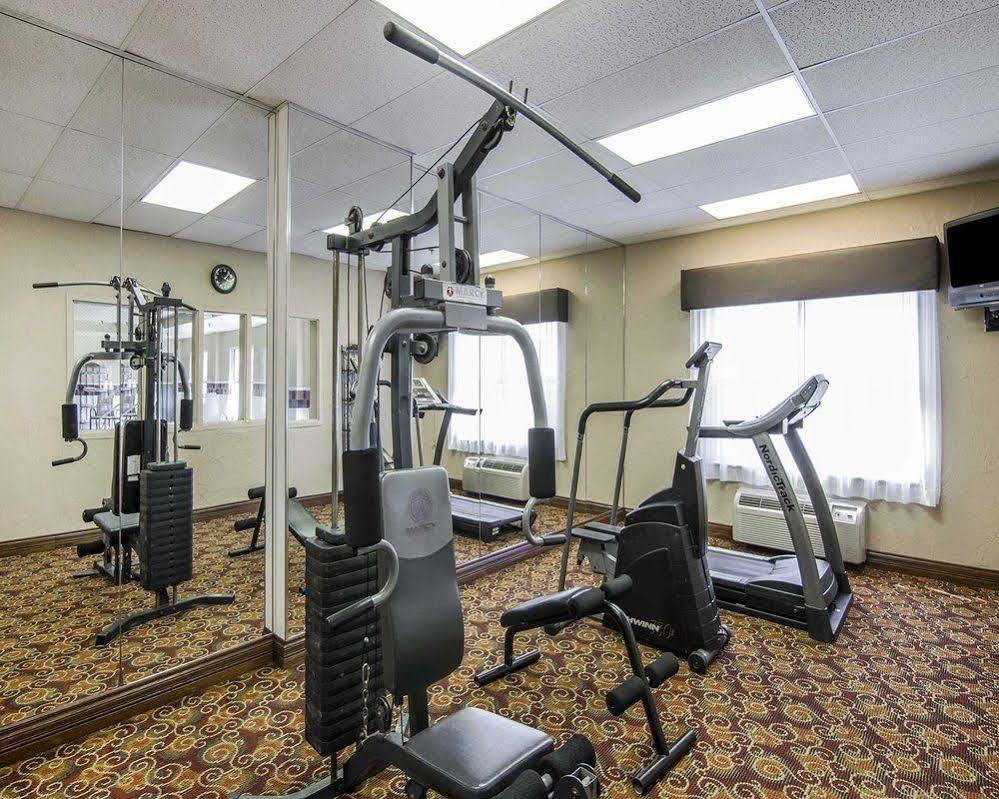 Quality Inn & Suites I-35 E-Walnut Hill Dallas Ngoại thất bức ảnh