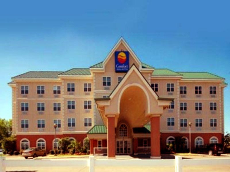 Quality Inn & Suites I-35 E-Walnut Hill Dallas Ngoại thất bức ảnh